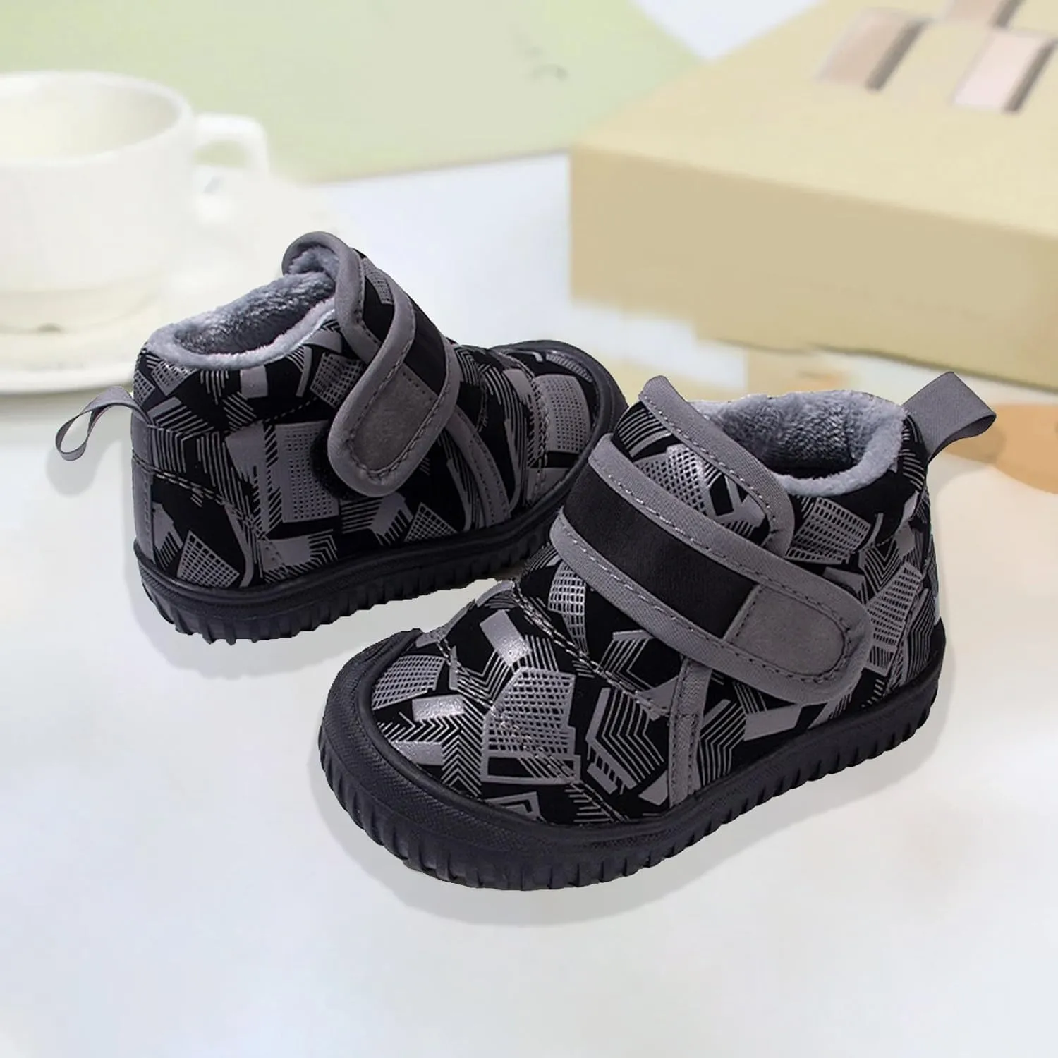 Baby Sock Shoes New Winter Velvet Children's Cotton Boots Casual Cold Sticky Soft Kids Lace-up Tennis Running Shoes