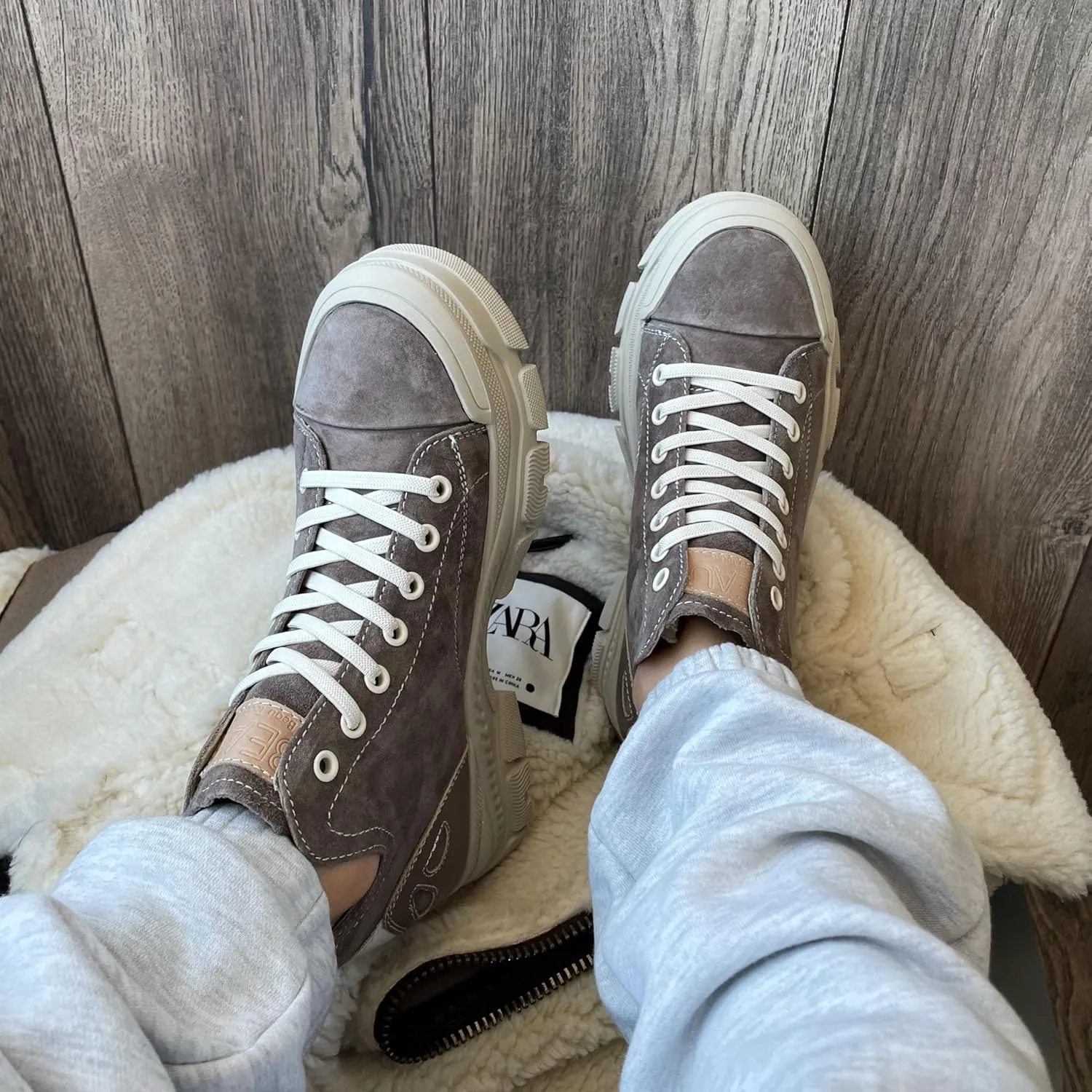 BEAU TODAY Women’s Flat Sneakers, Retro Comfortable Lace-up Fashion Sneakers for Women, Buckle Decoration Casual Leather Walking Shoes