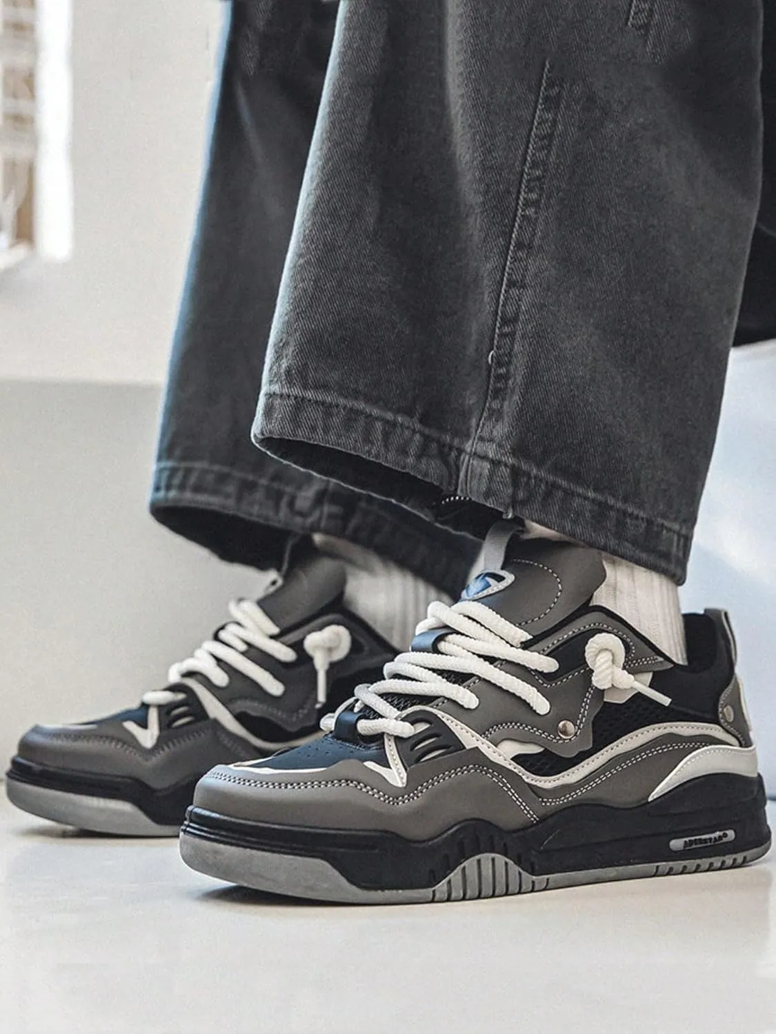 Breathable Mesh Y2K Lightweight Sneakers for Women Fashion Casual Comfort Shoes for Daily Walking Travel Streetwear Outfits Trendy All Season Design