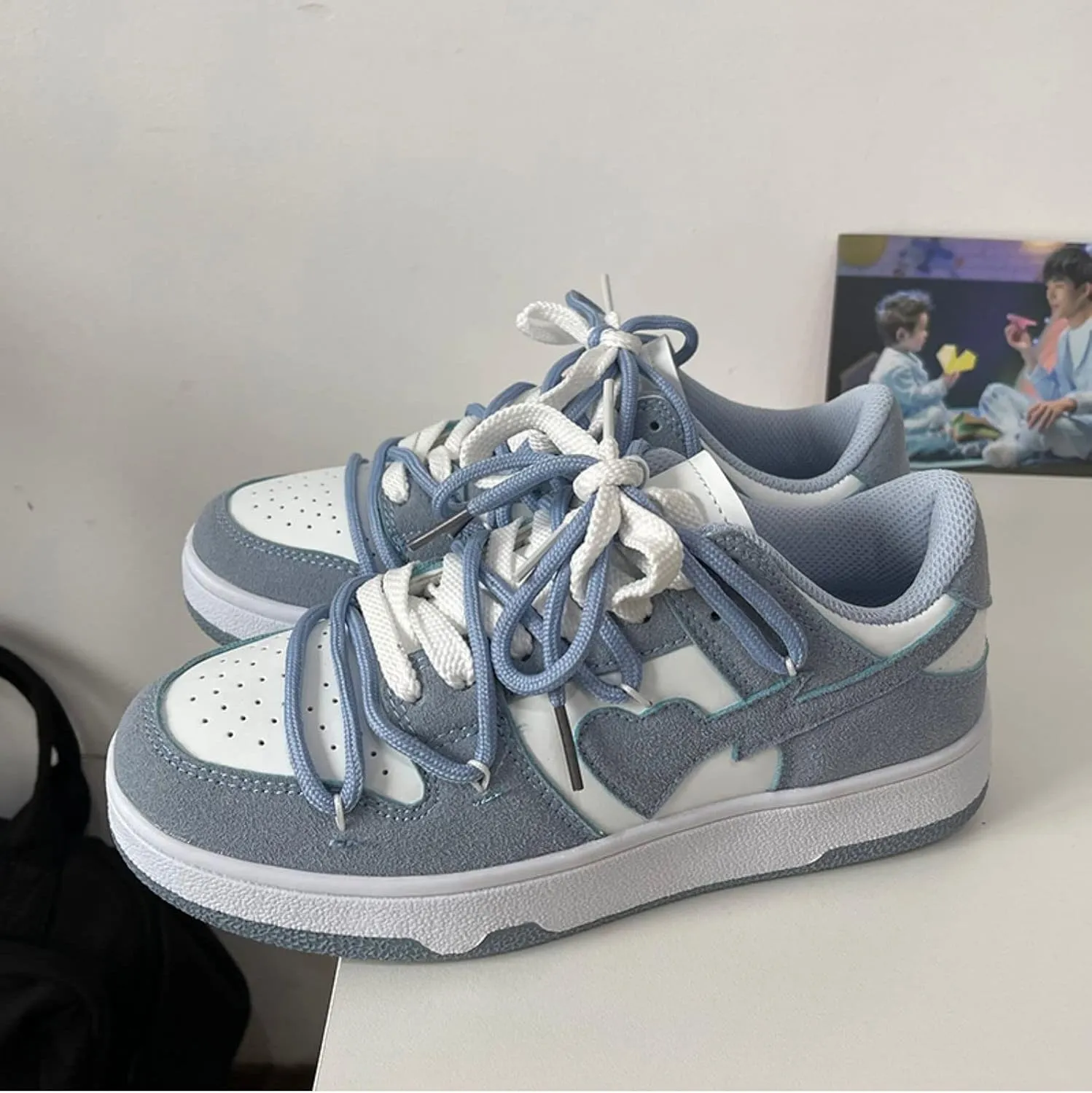 Canvas Y2K Vintage Heart Star Pattern Lace Up Sneakers Lightweight Fashion Non Slip Casual Shoes for Teen Girls Outdoor School Everyday Best Friend Look