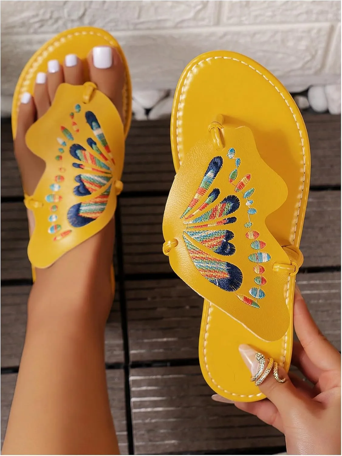 GORGLITTER Women's Butterfly Embroidery Flip Flops Open Toe Thong Sandals Slip on Flat Sandals