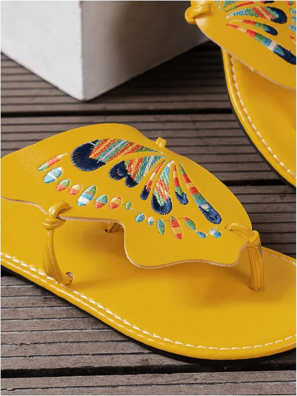 GORGLITTER Women's Butterfly Embroidery Flip Flops Open Toe Thong Sandals Slip on Flat Sandals