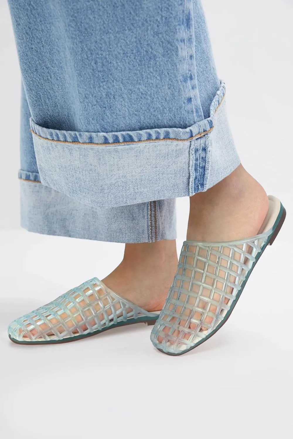 Jelly Shoes for Women Slip on Jelly Mesh Slides Comfortable Closed Toe Jelly Flats Sandals Jelly Summer Beach Slippers