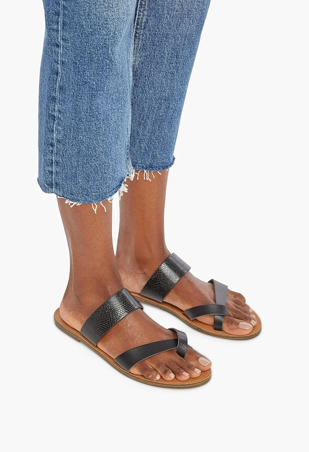 JustFab Women's Slide Sandals Slip On Flat Sandals Flip Flop Thong Sandals Casual Summer Sandals Cloey