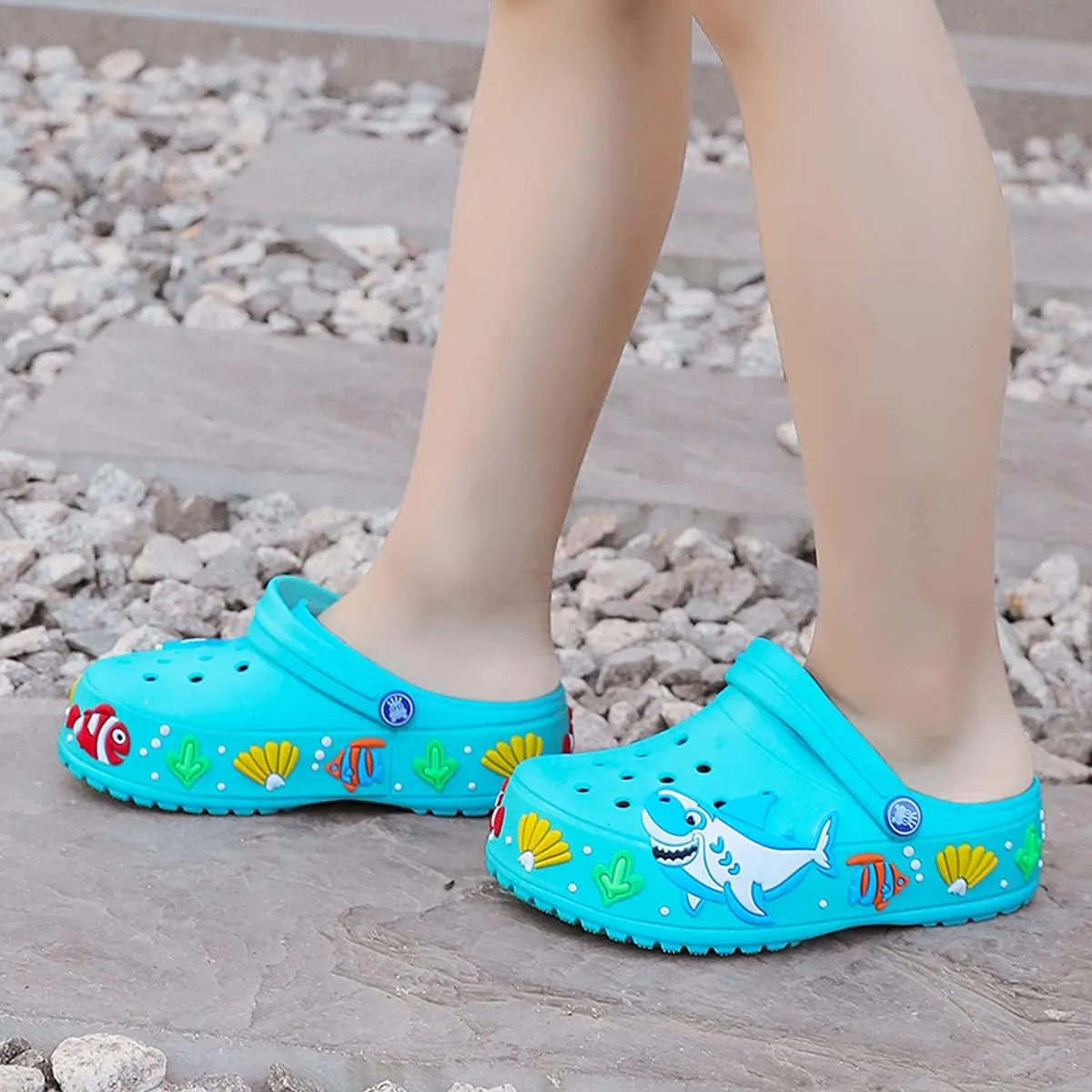 LIBINXIF Kids Clogs Slippers Sandals Cartoon Slides Non-Slip Girls Boys Cute Garden Shoes Children Lightweight Slip-on Beach Pool Shower Slippers