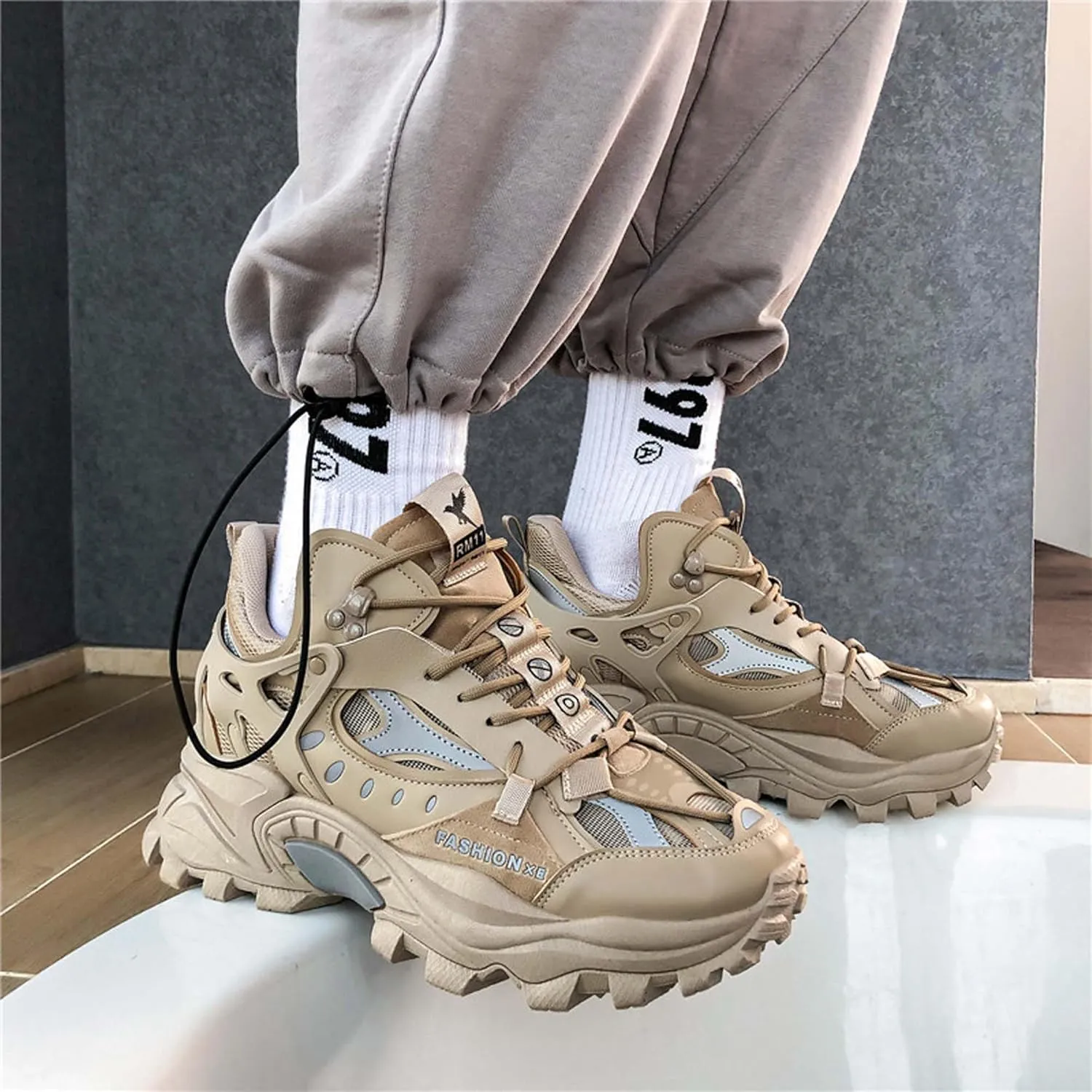 Men's Thick Bottom Sneakers Fashion Lace Up High Top Casual Shoes Comfortable Walking Jogging Tennis Shoes Outdoor Non-Slip Training Running Shoes