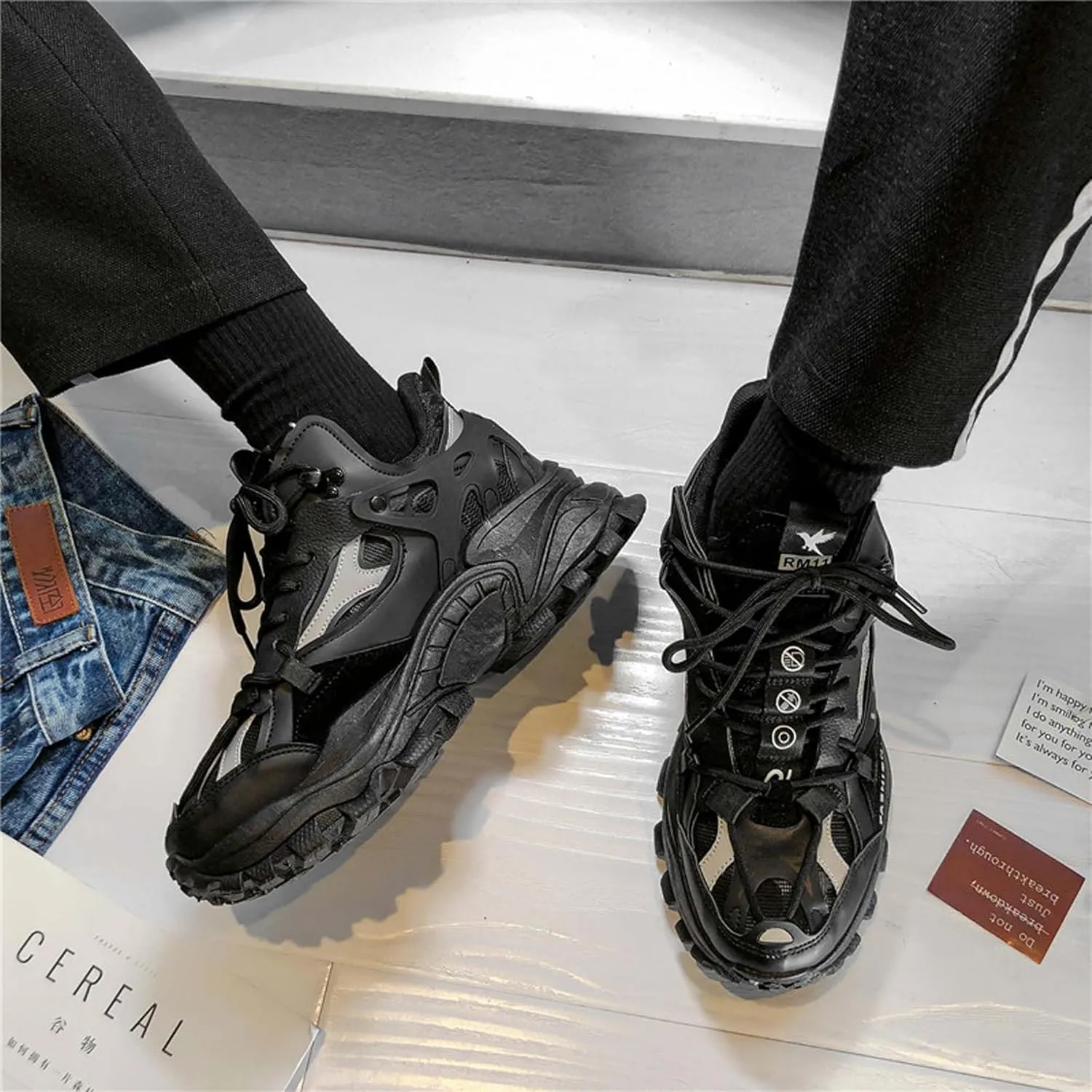 Men's Thick Bottom Sneakers Fashion Lace Up High Top Casual Shoes Comfortable Walking Jogging Tennis Shoes Outdoor Non-Slip Training Running Shoes