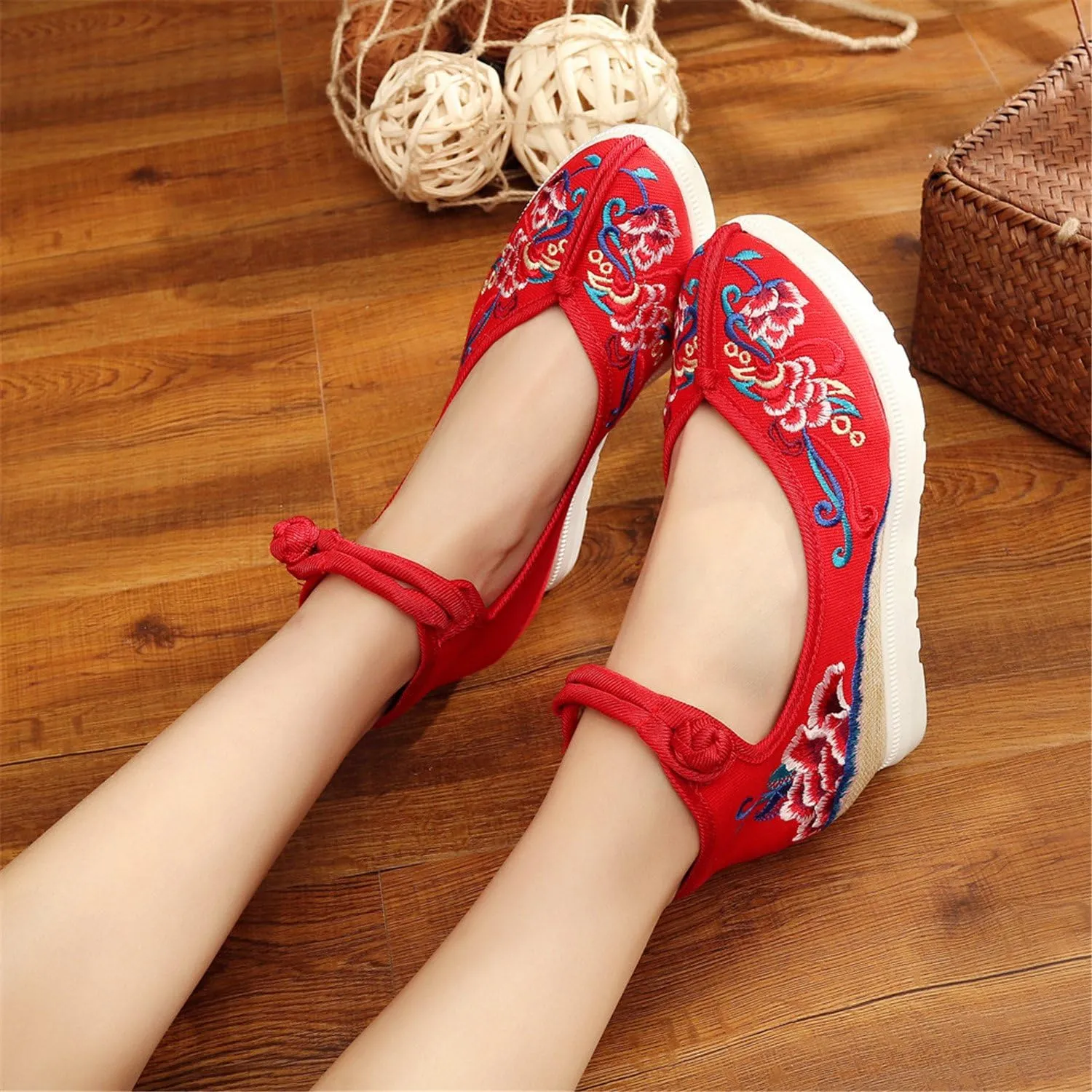 Qhome Women's Floral Embroidery Comfortable Casual Walking Canvas Elevator Espadrilles Linen Wedge Shoes