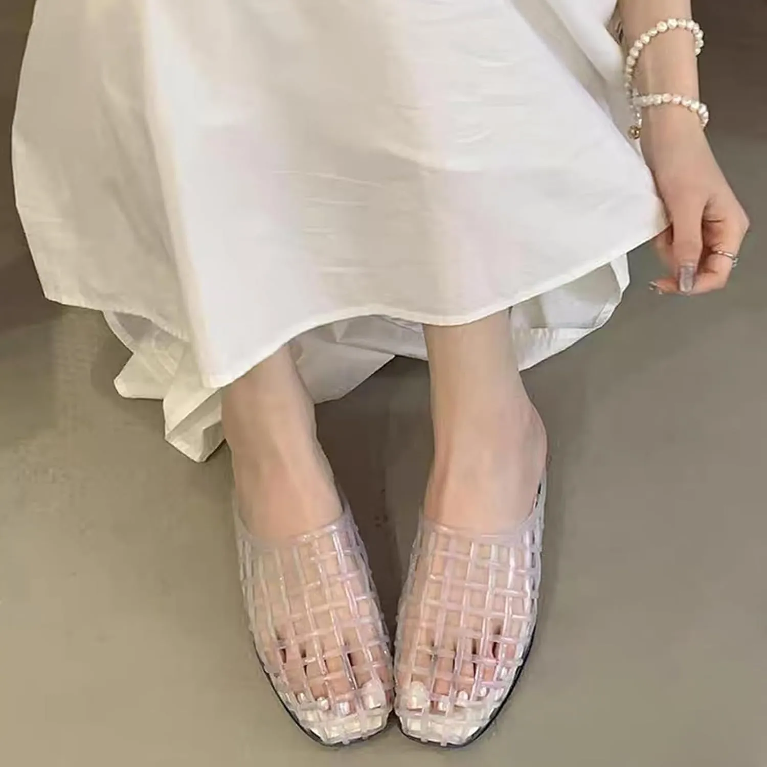 UBWDU Womens Clear Jelly Shoes Slip on Closed Toe Jelly Mesh Flats Sandals Slides Comfortable Summer Beach Slippers