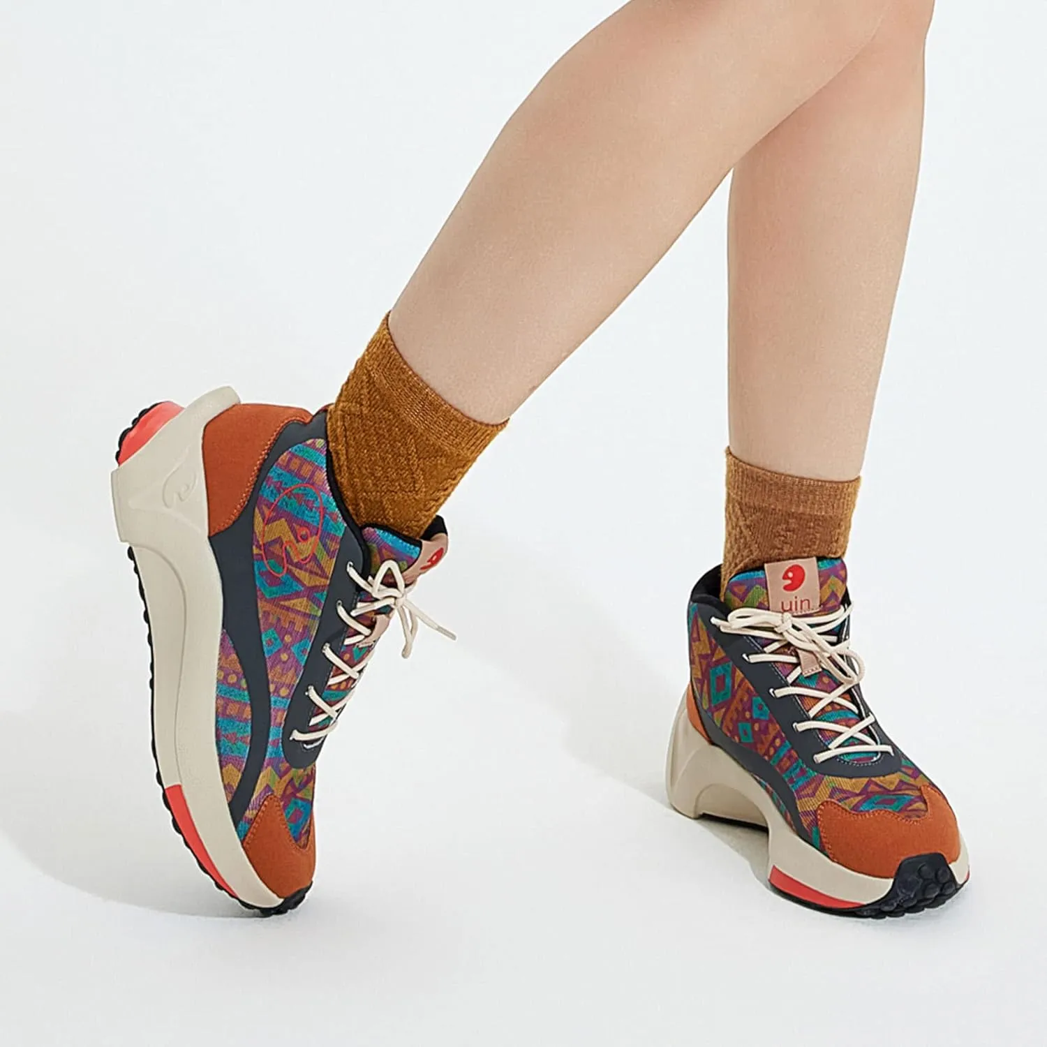 UIN Women's Retro Sneakers Lightweight Walking Casual Comfortable Art Painted Travel Shoes
