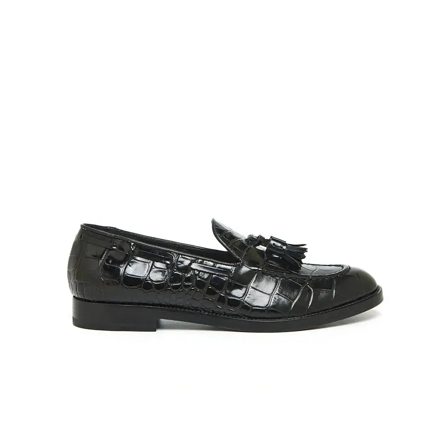 Urban Allure Croc-Embossed Loafers