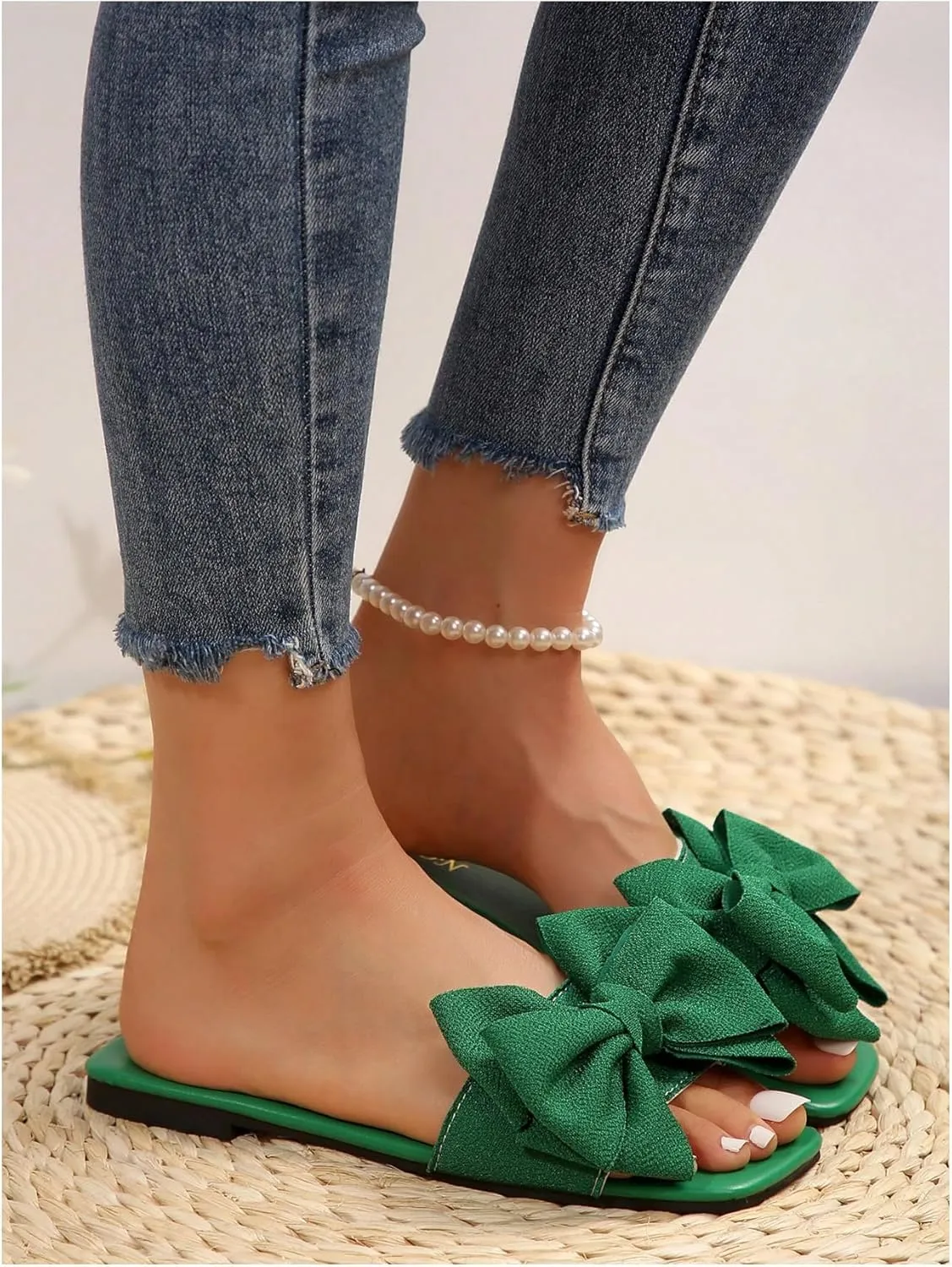 Verdusa Women's Bow Square Toe Flat Sandals Summer Slides Slip On Sandals