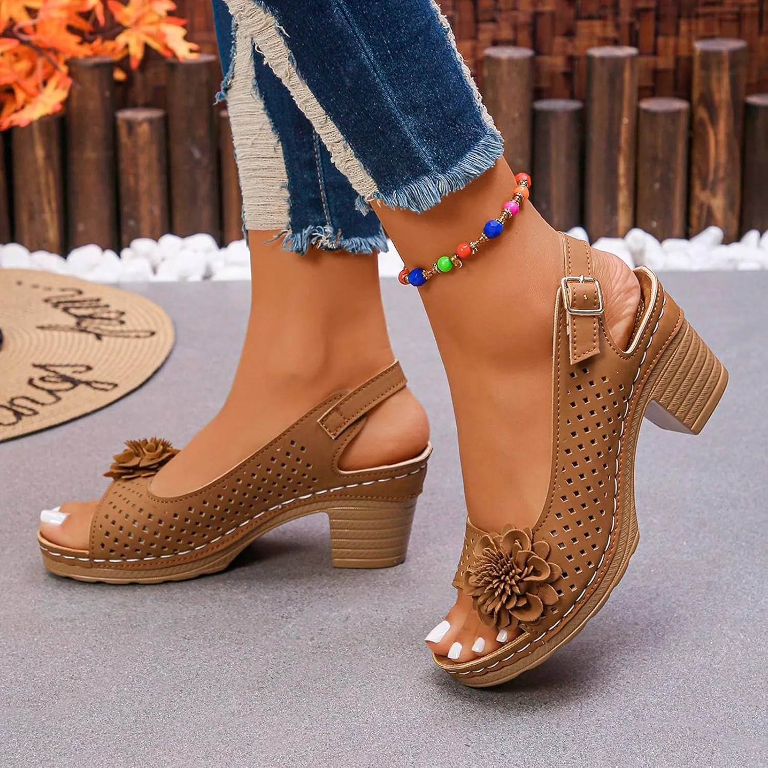 Womens Sandals Hollow Out Flower Decoration Chunky Heel Wedge Sandal Classic Casual Shoes Beach Vacation Walking Shoes Open Toe Sandal with Adjustable Hoop and Loop