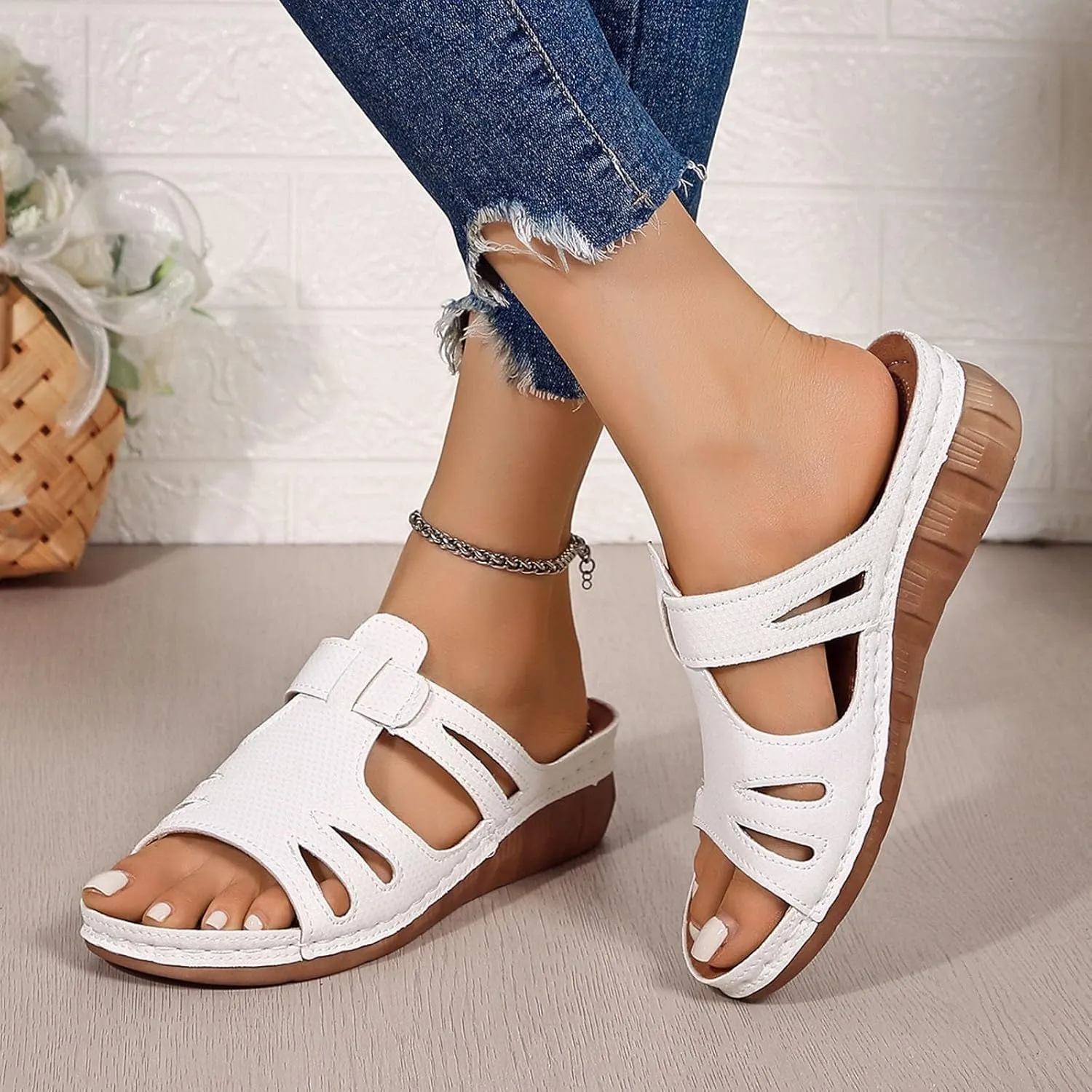 Women's Slide Sandals Orthopedic Low Wedge Heels Sandal Open Toe T-Strap Hollow Out Slip On Slides Ladies Arch Support Summer Comfy Slippers Casual Shoes Recovery Mules Wide Shoe for Daily Wear