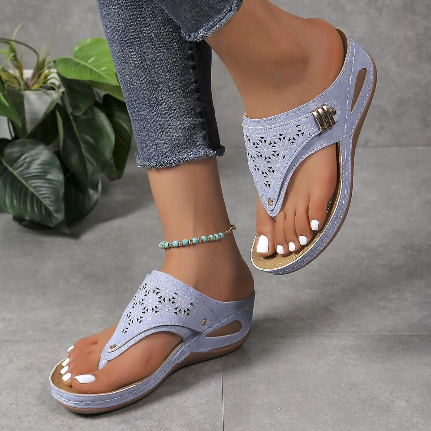 Women's Summer New Clip-toe Beach Sandals Flower Hollow-out Wedges Fashion Casual Slippers Comfort Sandal 2025