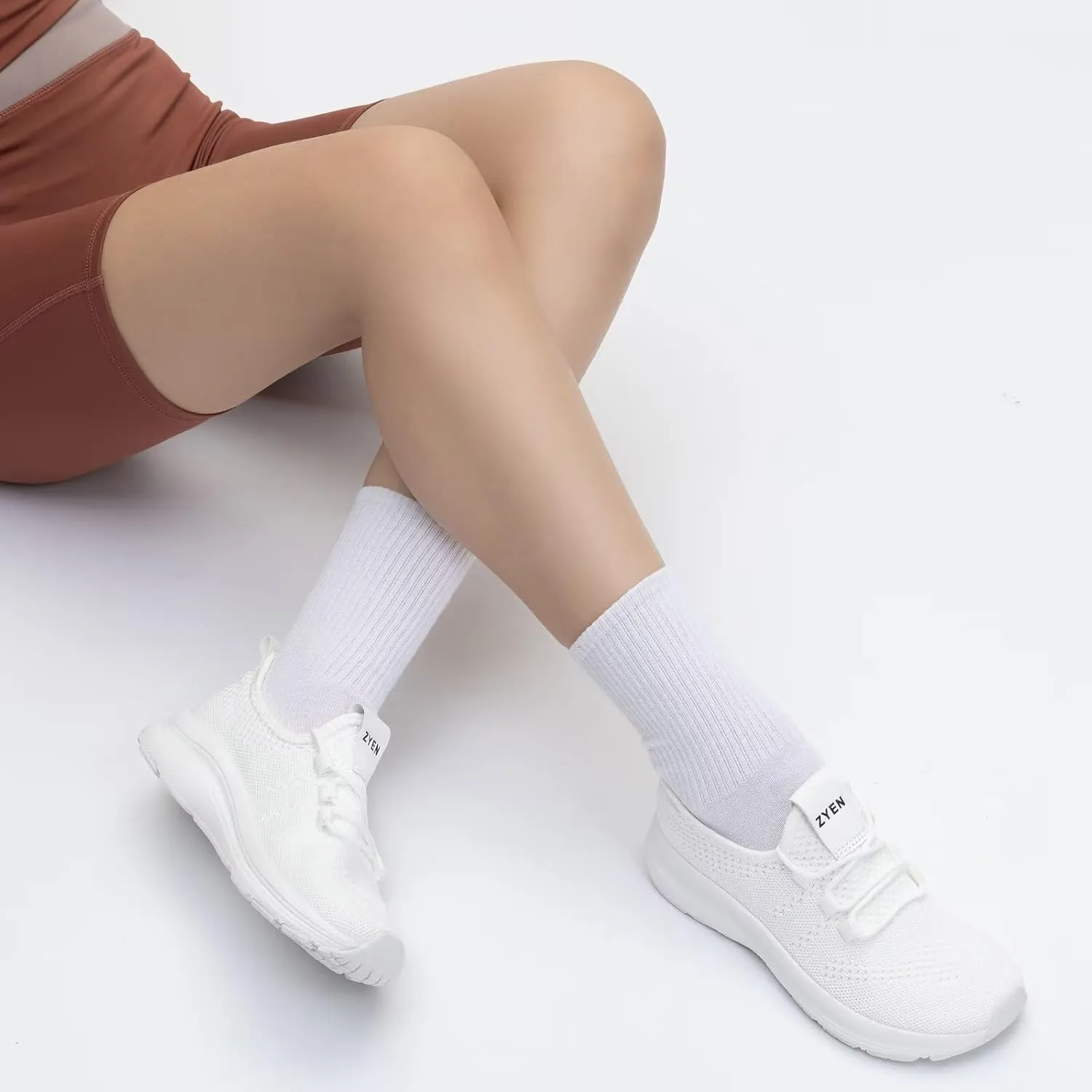 ZYEN Wide Toe Box Shoes Women Non-Slip Ultra Light Running Sneakers Extra Wide Feet Arch Support Walking Shoes Tennis Diabetes Breathable Gym Workouts 6-12